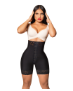 Short girdle with black brooches O-077